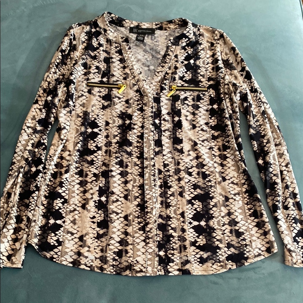 INC International Concepts Black and Cream Long Sleeve Notched Collar Blouse